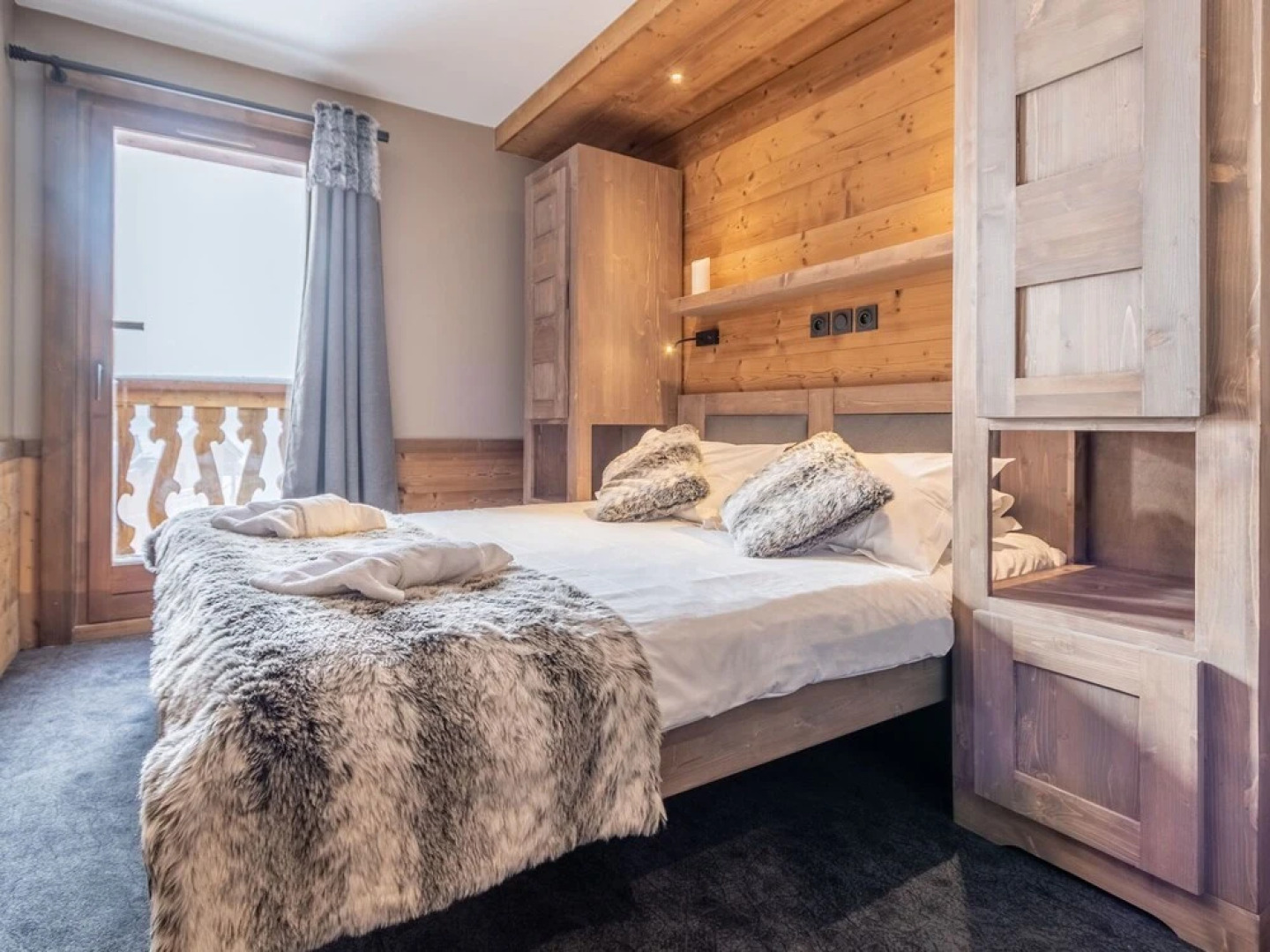 Nice Apartment Near the Center of Val Thorens and Slopes