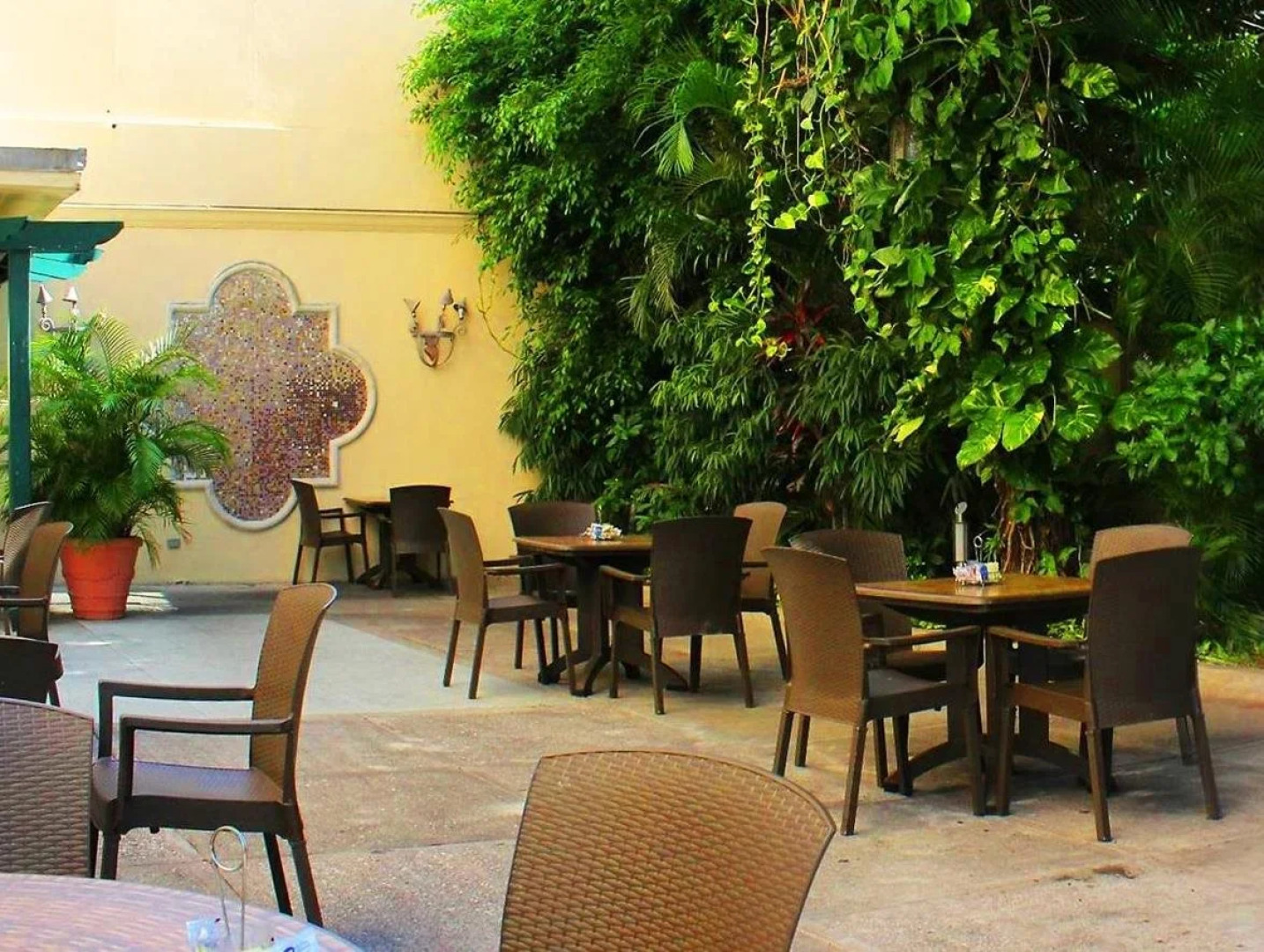 The Courtleigh Hotel and Suites