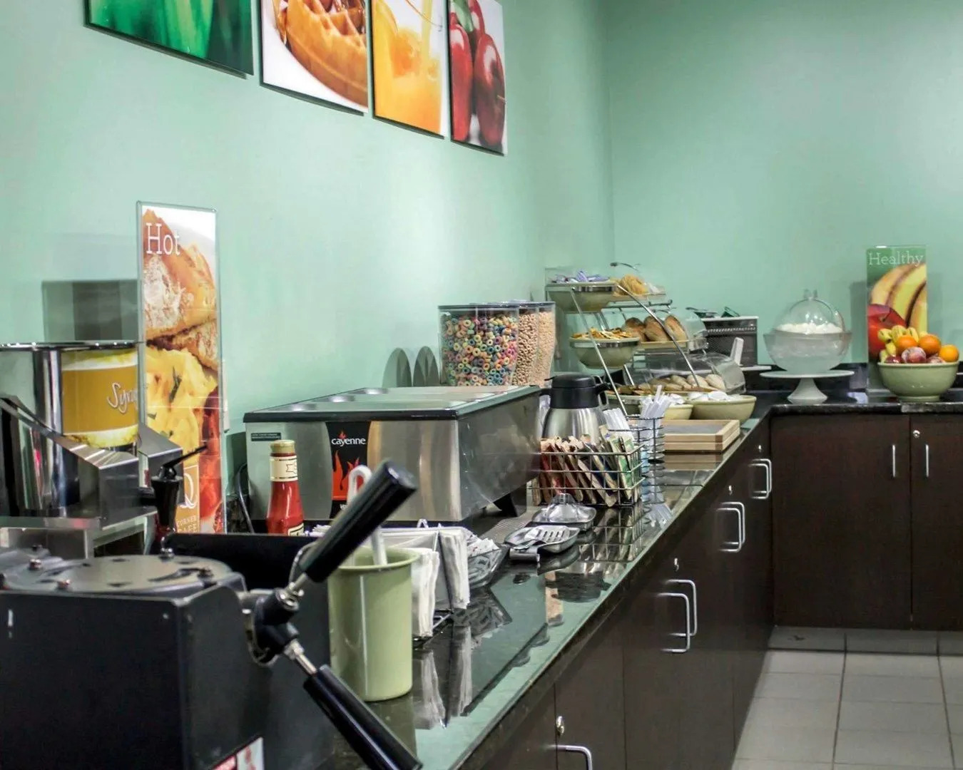 Copley Inn & Suites By OYO Akron OH