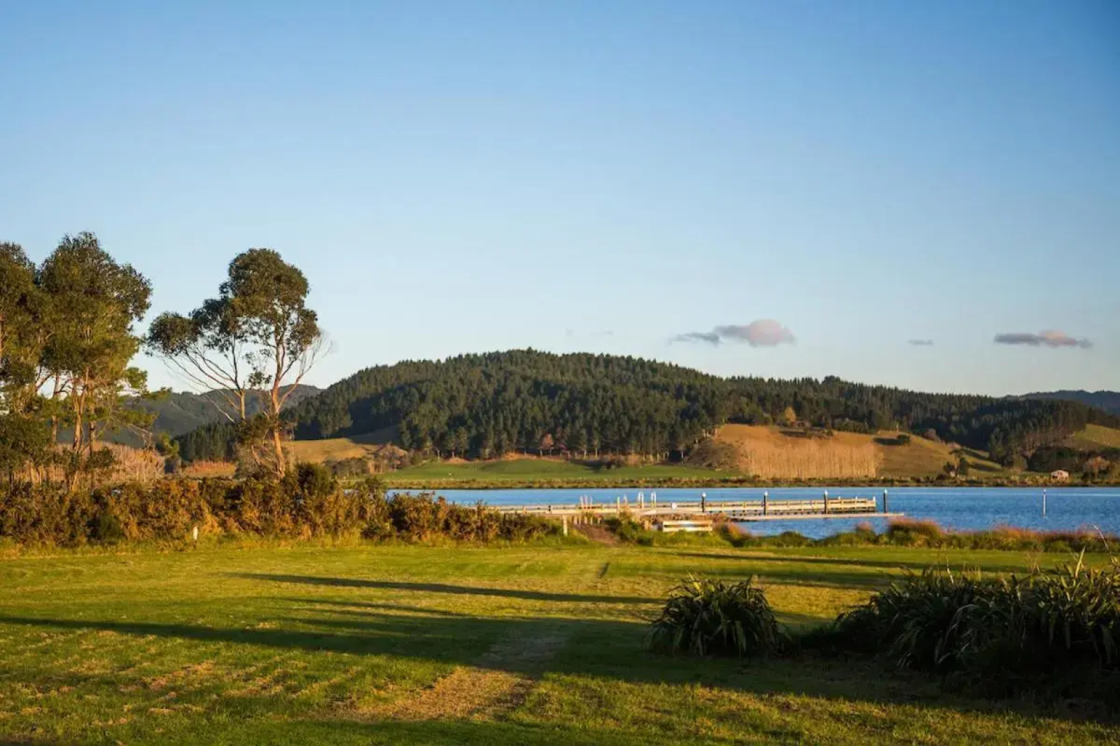 Waterfront Wonder - Matarangi Holiday Home