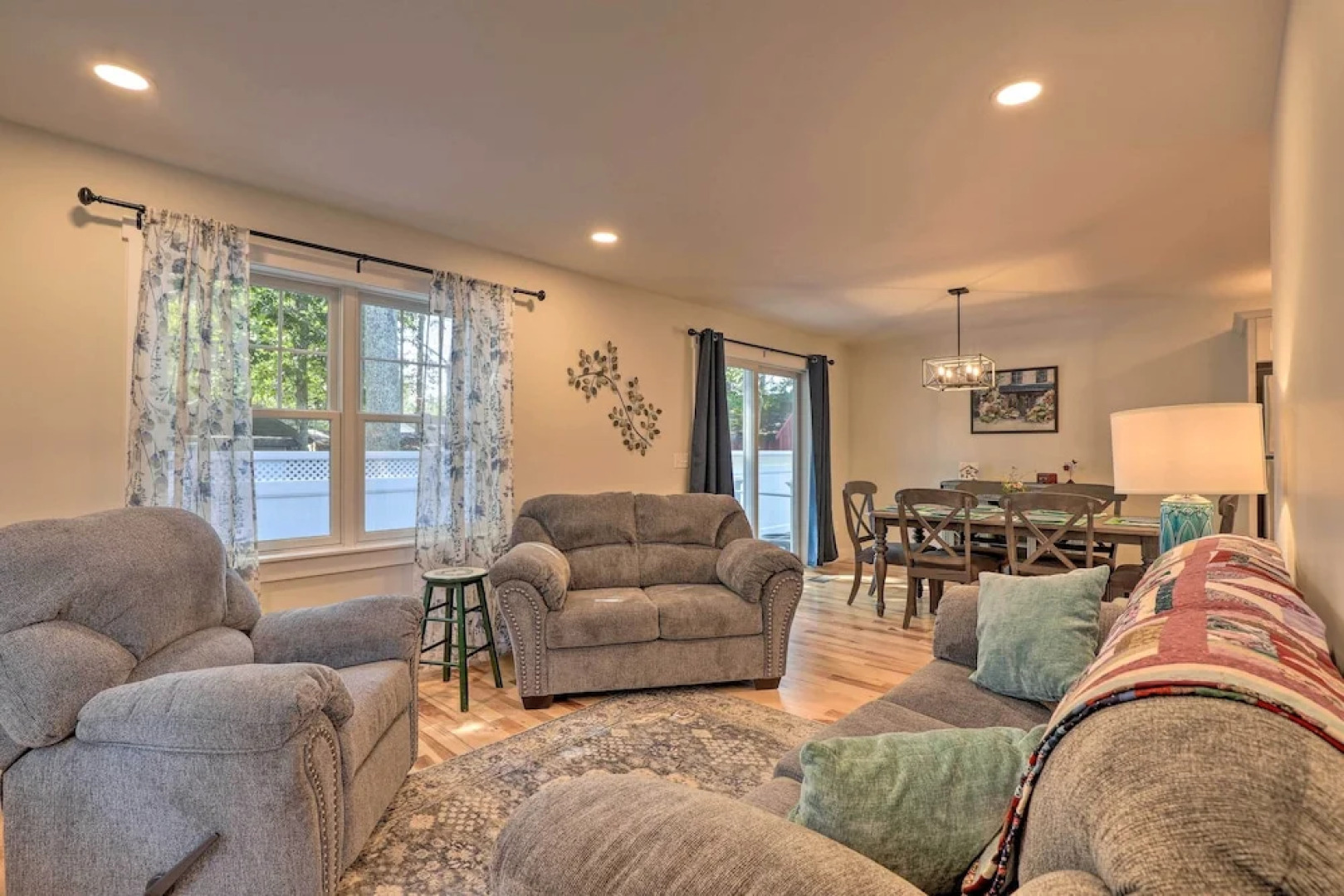 Sun-dappled Retreat - Walk to Wickaboag Lake!