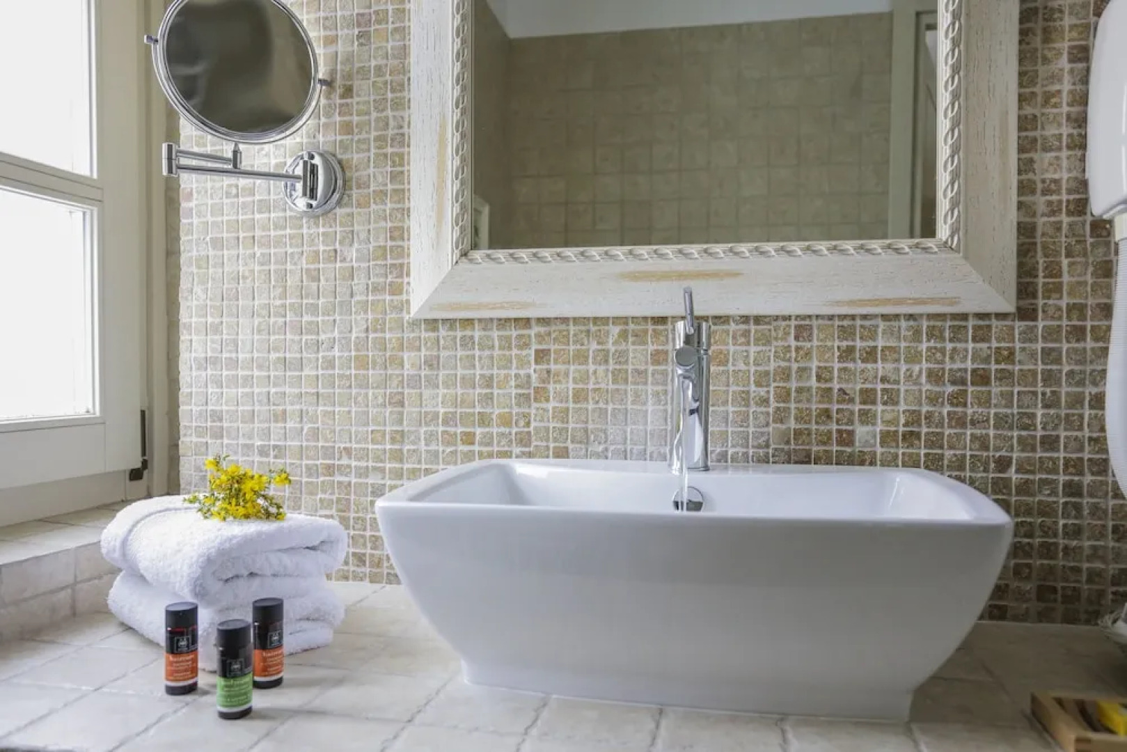 Gamila Rocks Mountain Hotel