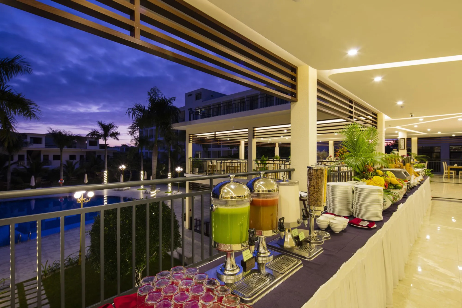 Diamond Bay Condotel - Resort Nha Trang