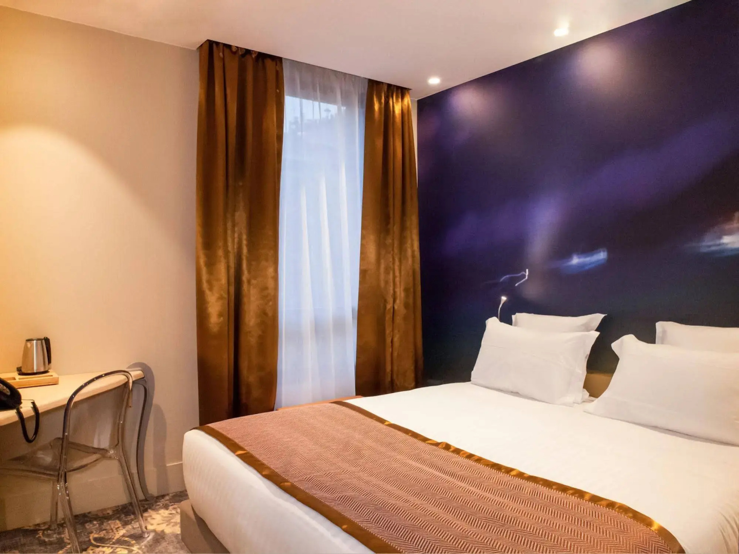 Hotel Sixteen Paris Montrouge