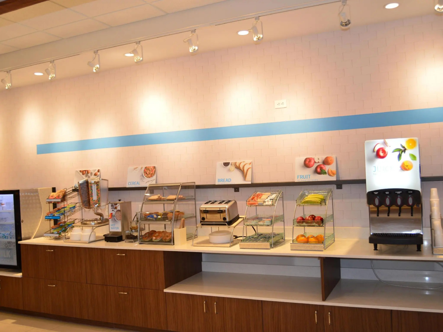 Holiday Inn Express & Suites Toledo West by IHG