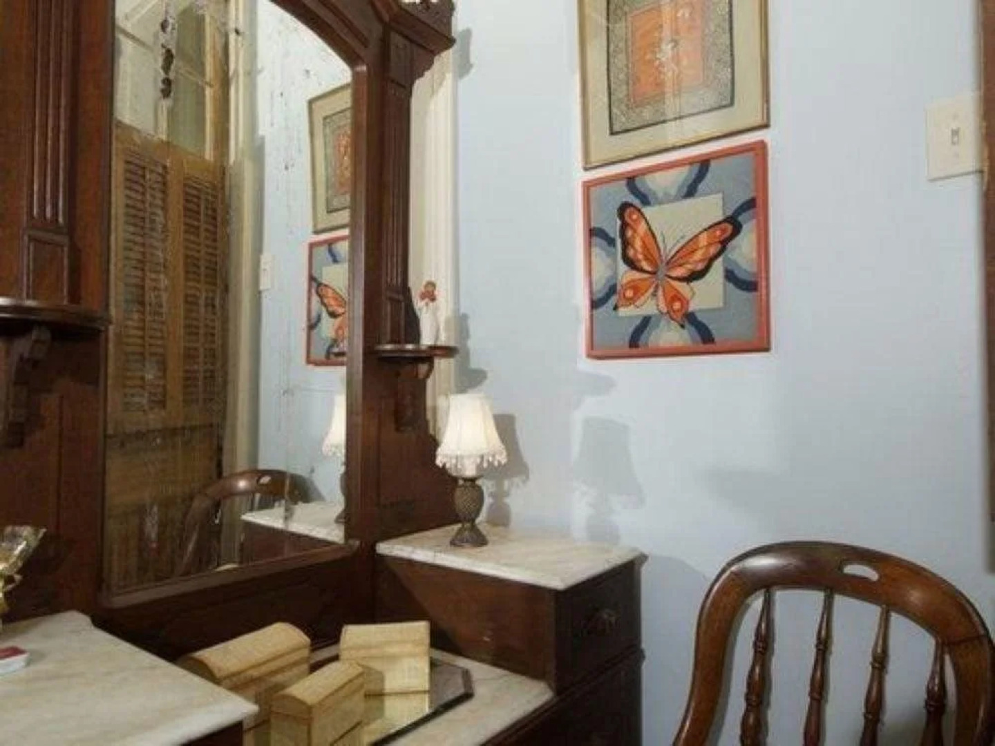 Aunt Dot's Luxurious Beachfront B&B