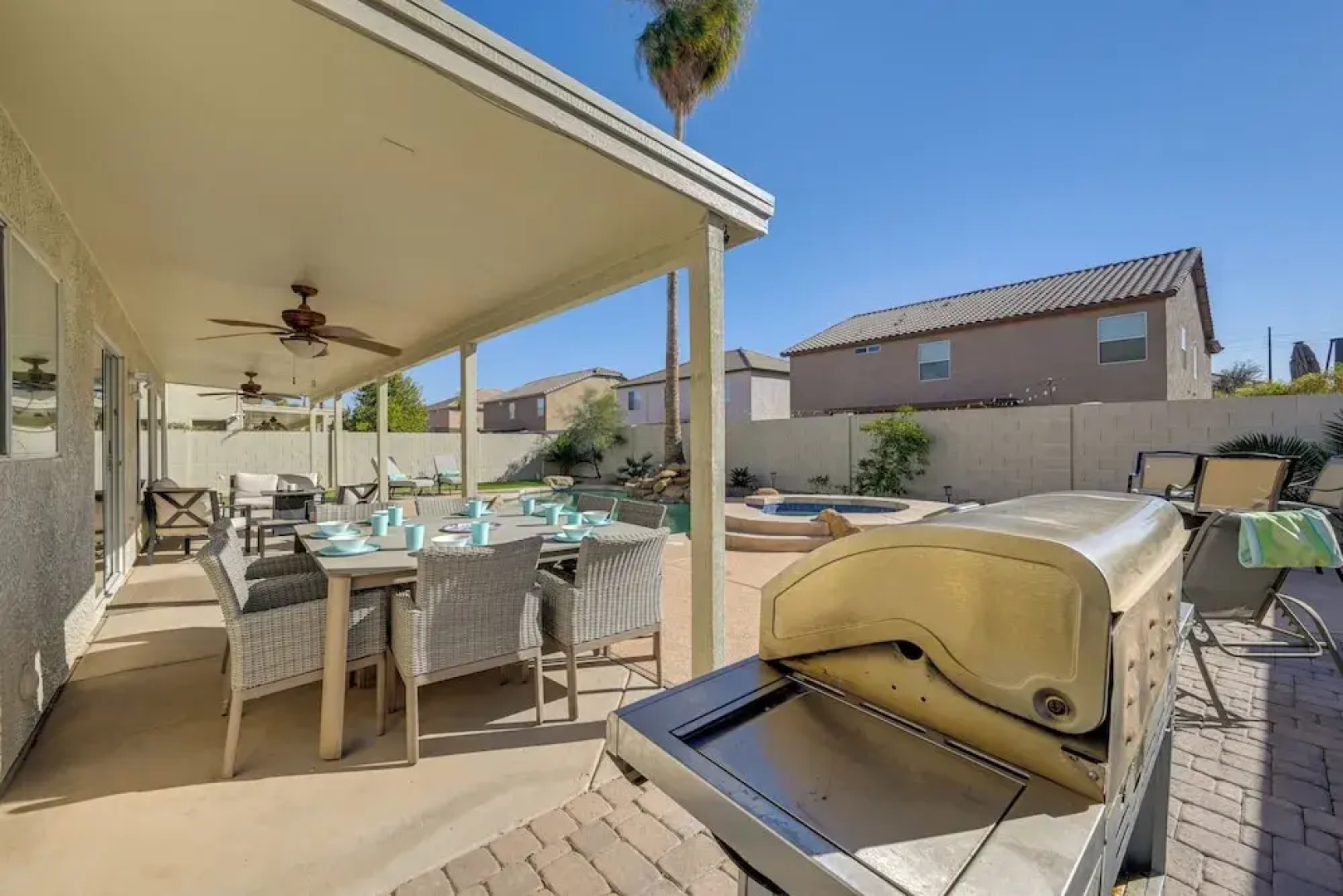 Putting Green, Pool & Spa: Home in Queen Creek!