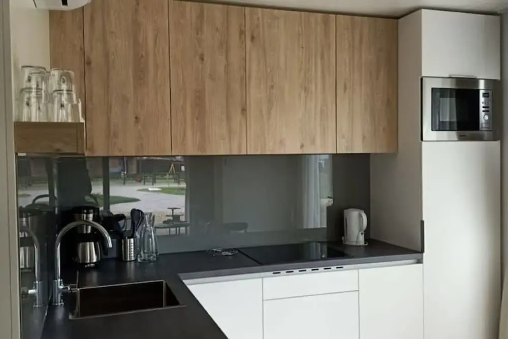 Nice Chalet With Terrace, 9 km From Maastricht