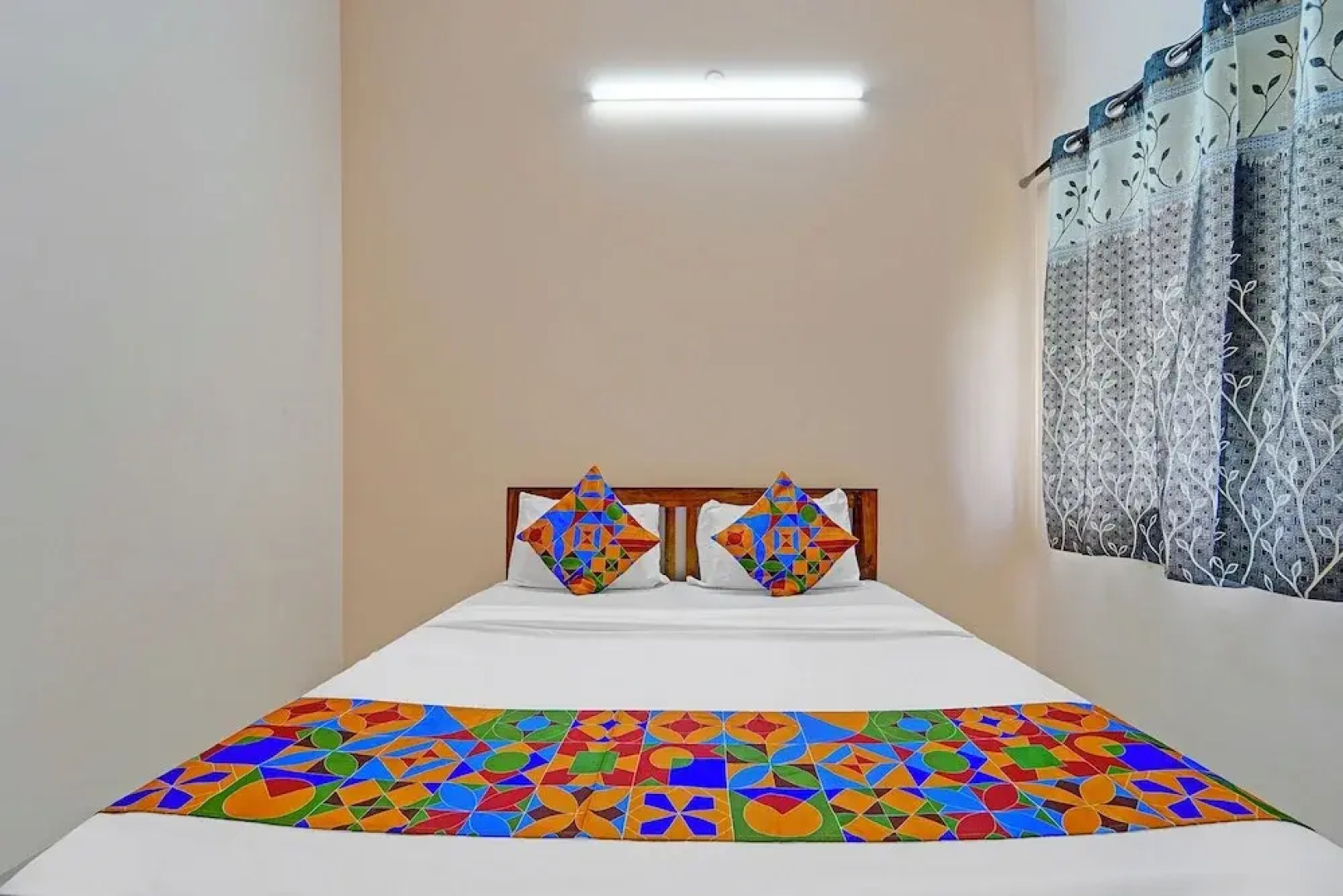 Fabhotel Praneeth Residency