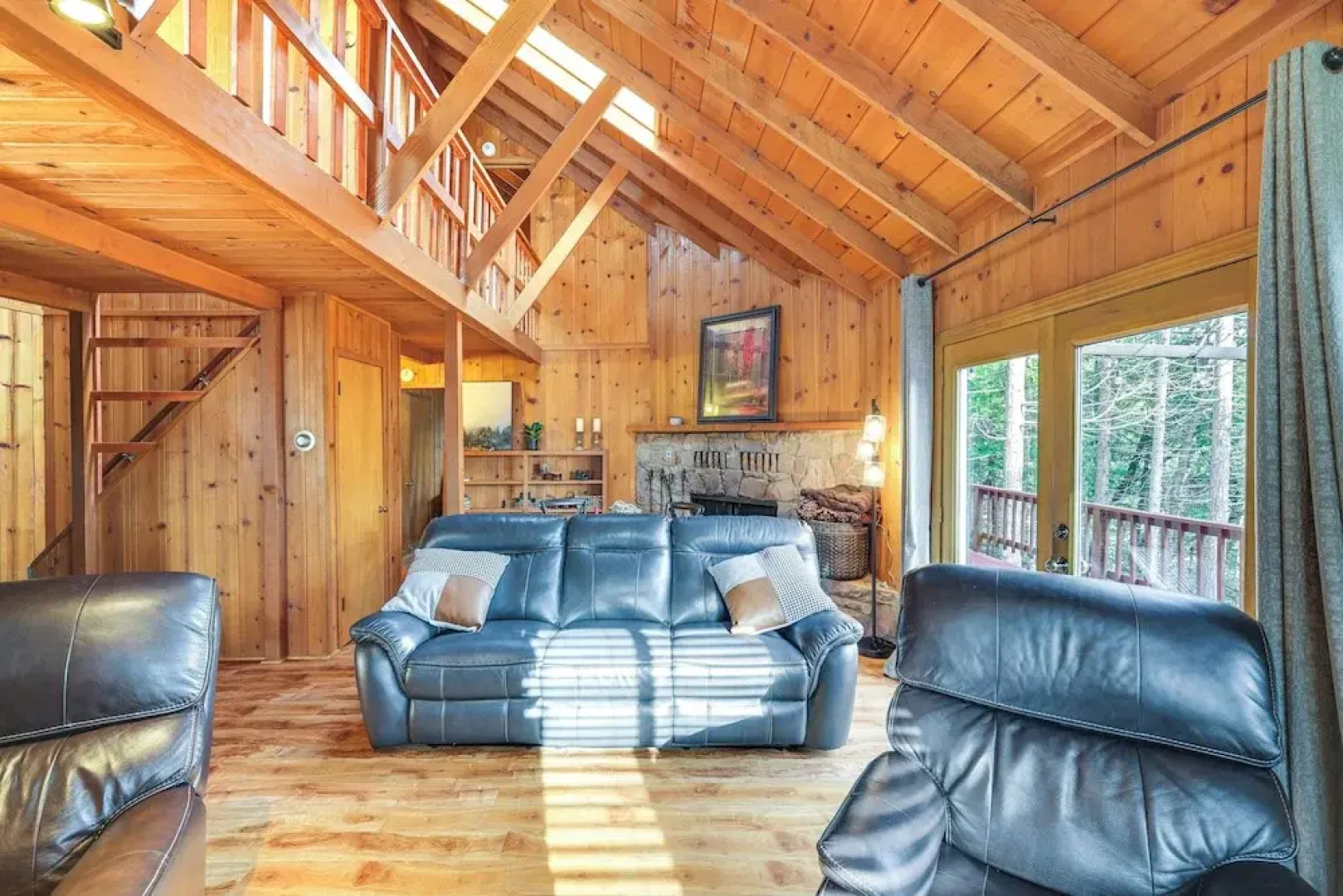 Cozy Mi-wuk Village Cabin: 18 Mi to Dodge Ridge!