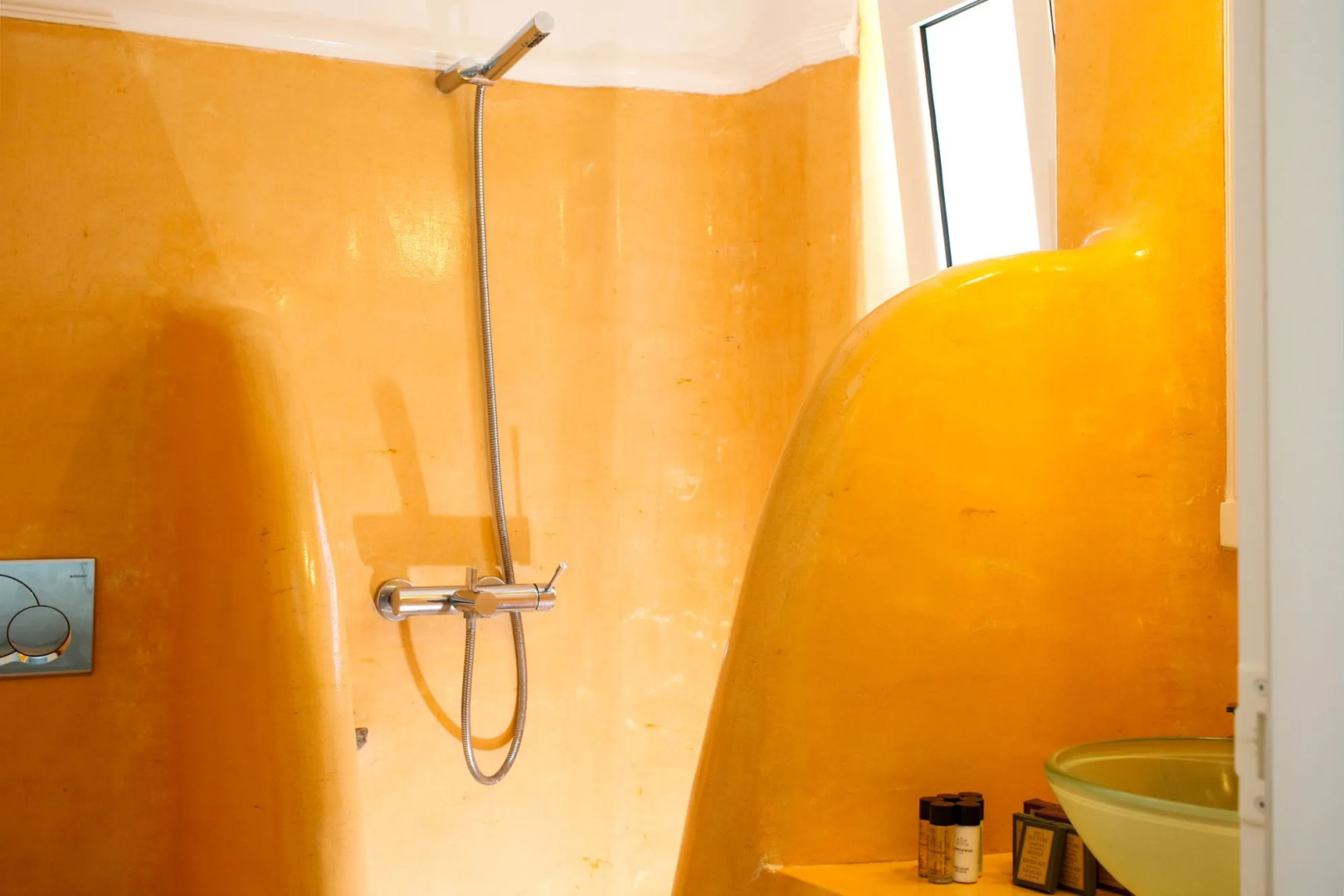 Niriides Luxury Homes