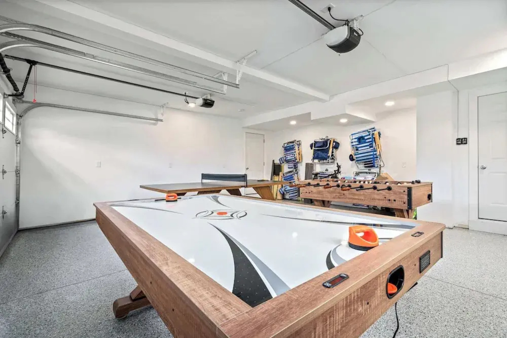 Game Room, Home Gym, 1 Mile to Beach