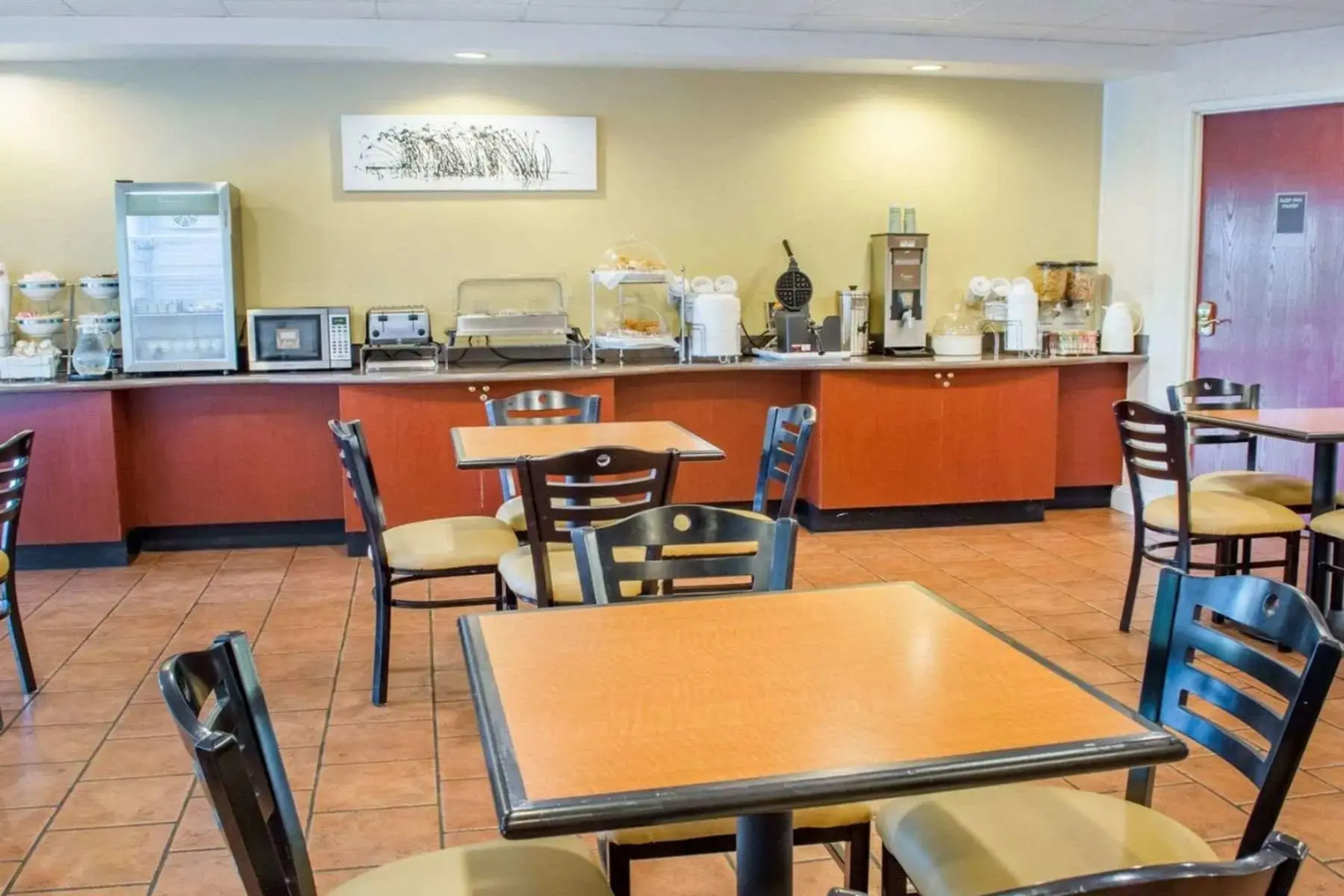 Wingate by Wyndham Dublin Near Claytor Lake State Park