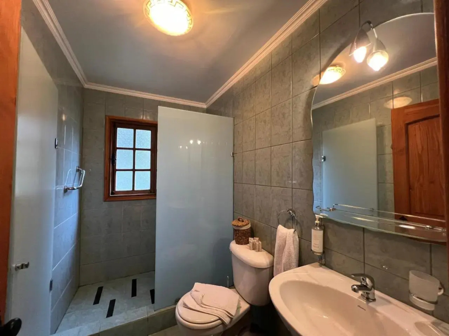 Patagonia Baker Lodge