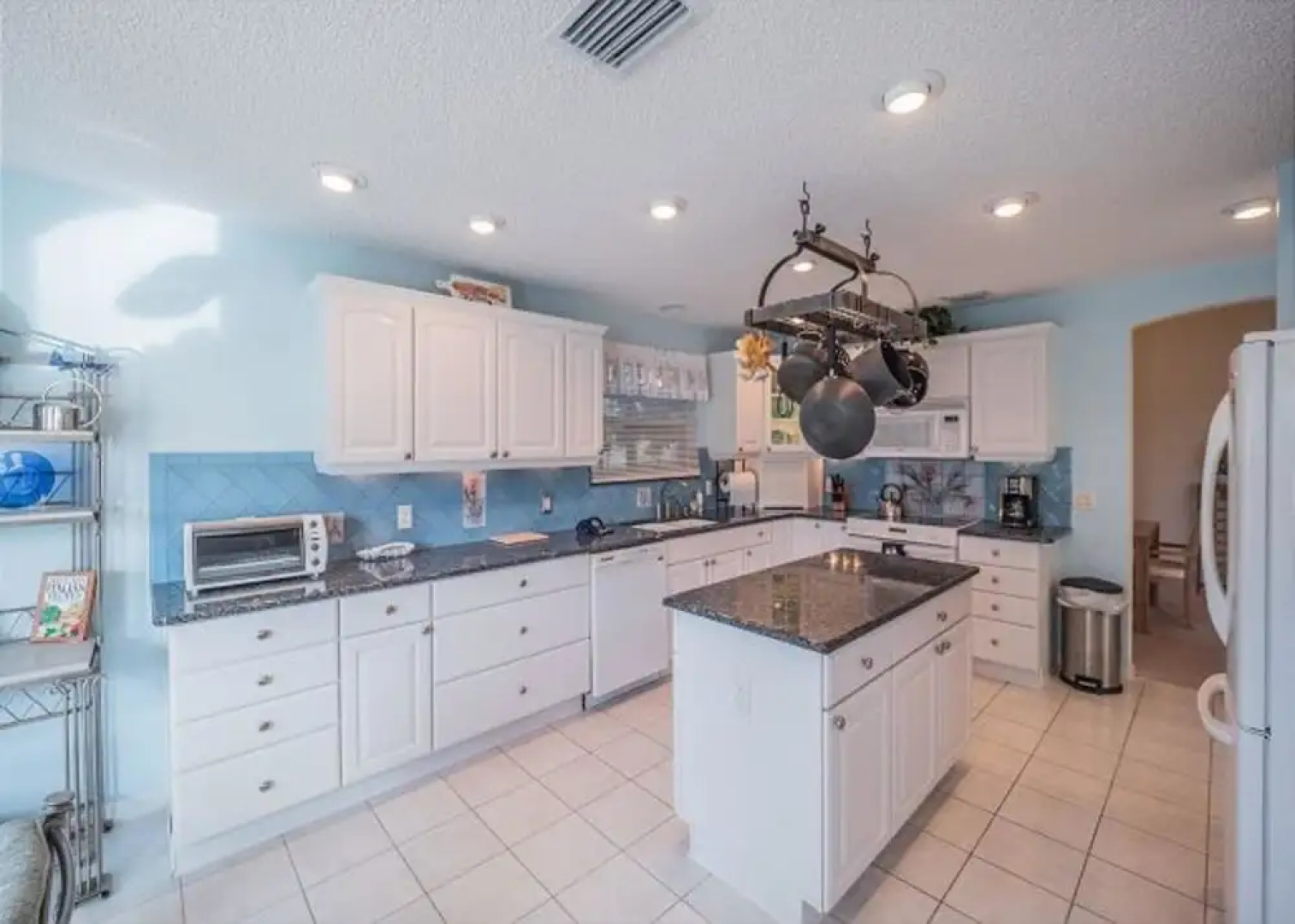 Carolina Court 1311 by White Pelican VR