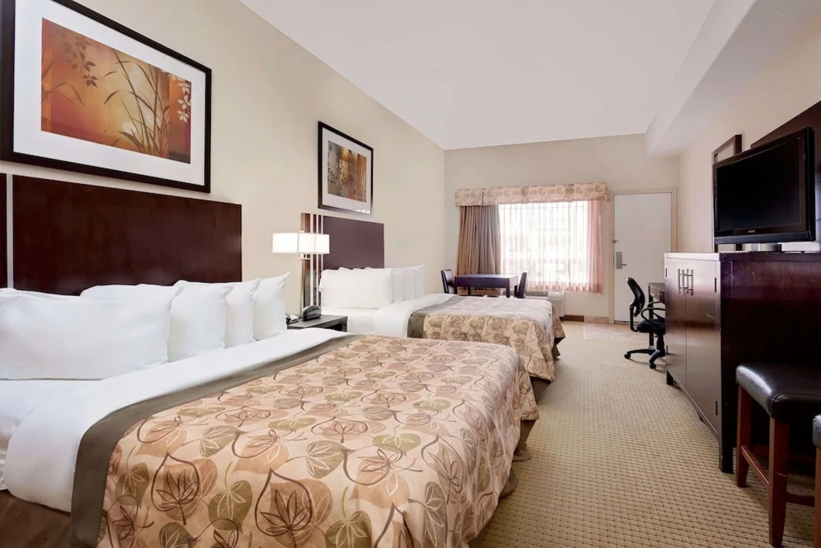 Ramada Lac La Biche