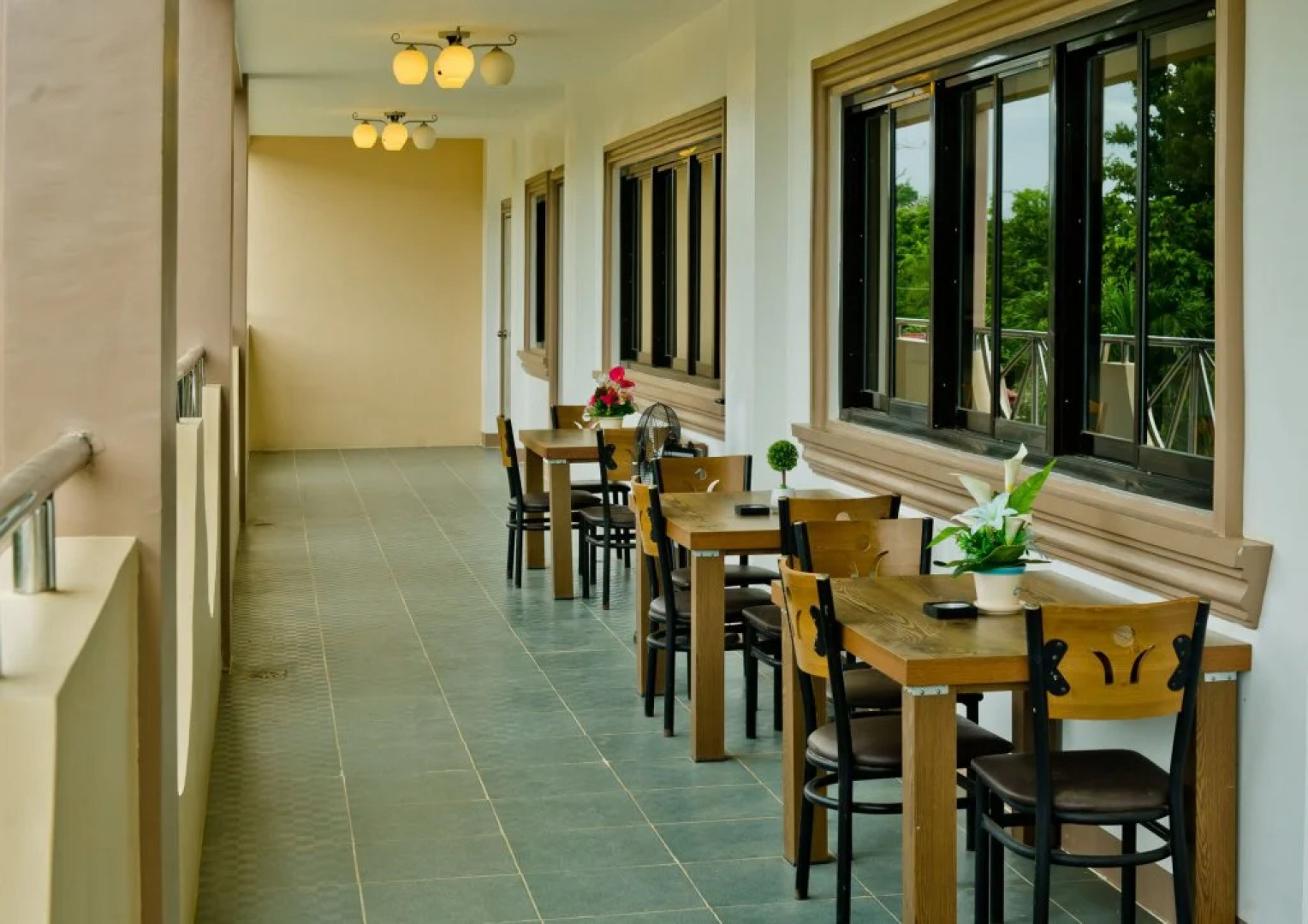 D' Galaxy Hotel & Restaurant