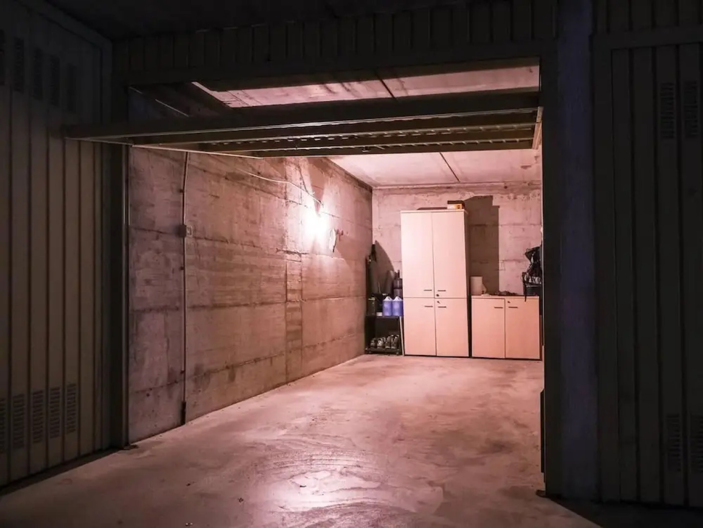 Inviting 1-bed Apartment With Box and Seeviews