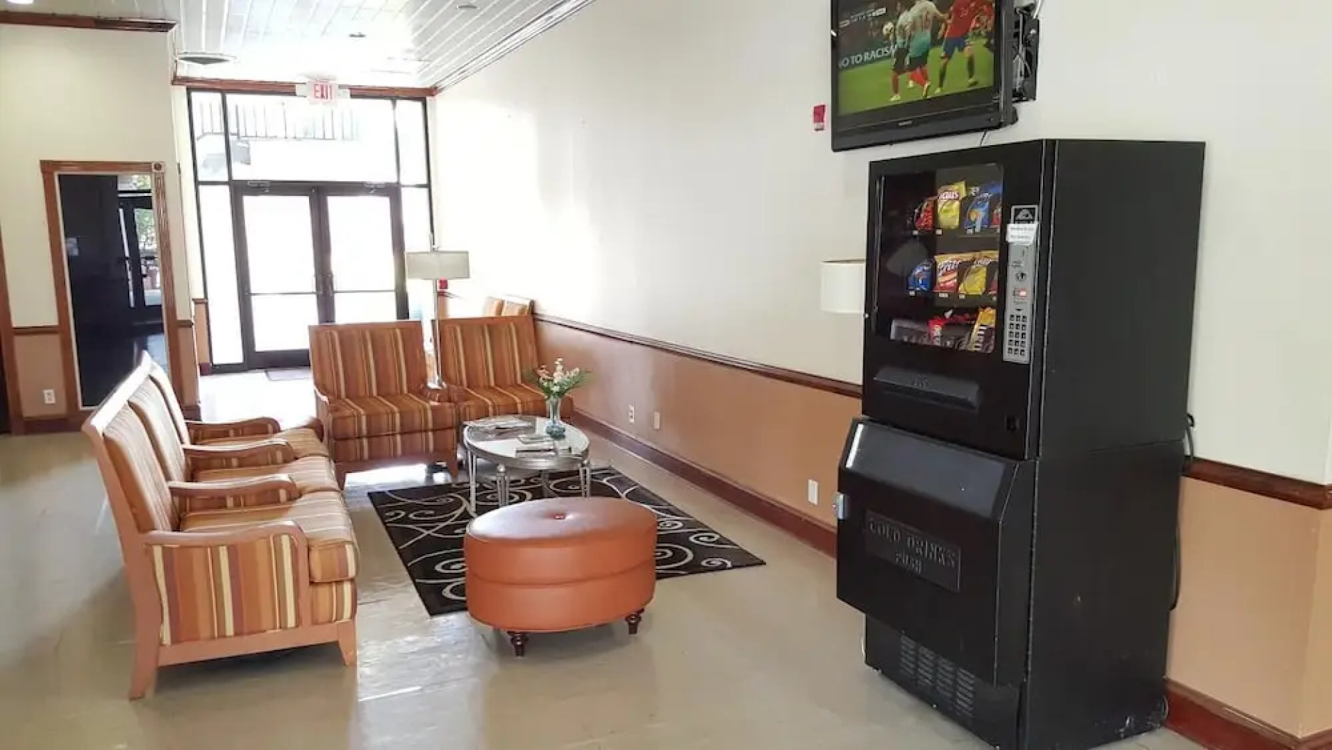 Red Carpet Inn & Suites