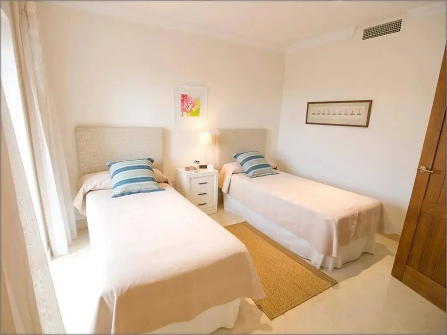 House With 2 Bedrooms in Arcos de la Frontera, With Wonderful Mountain View, Pool Access, Furnished Garden - 60 km From the Beach