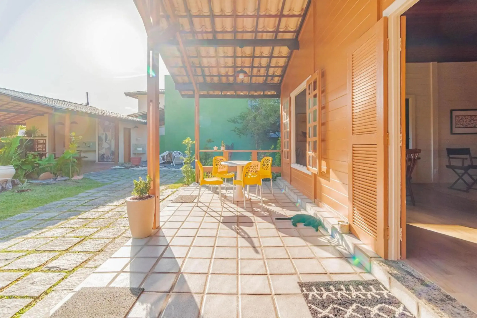 VT04 Excelente Casa 3 Quartos e Piscina