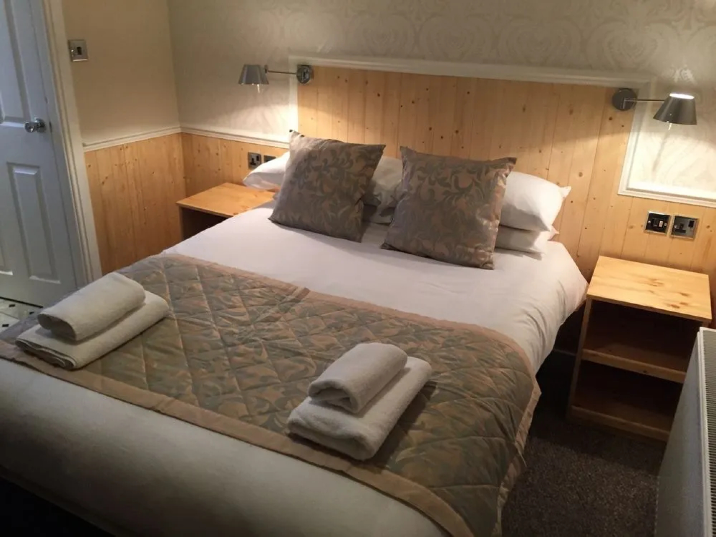 Nithsdale Hotel