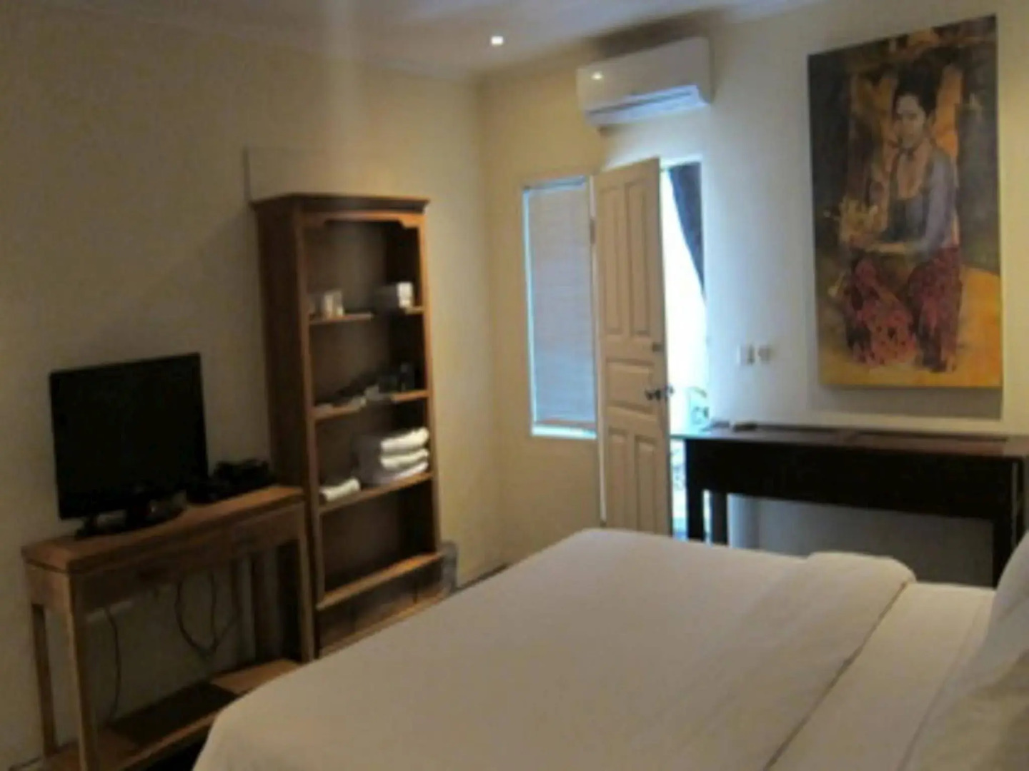 Scallywags Mango Motel