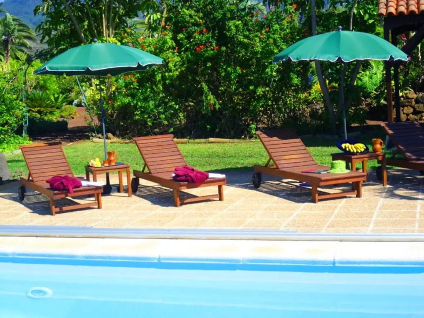 House with 2 bedrooms in San Cristobal de La Laguna with wonderful sea view shared pool enclosed garden 3 km from the beach