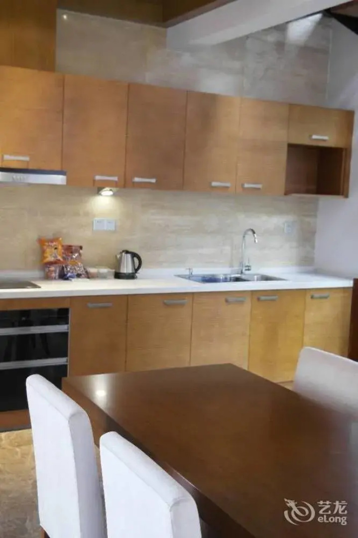 Hainan Mount Qixian Tang Hotel