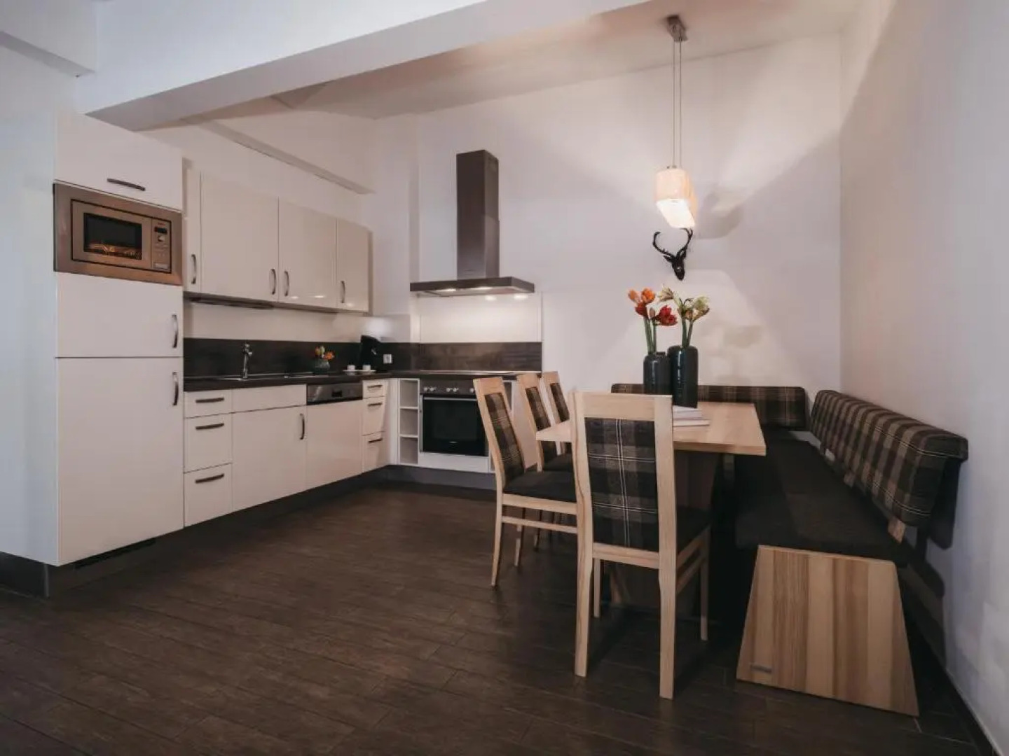 Appart Residence Kristall by Skinetworks