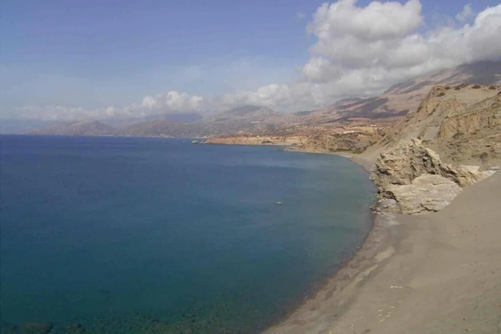 Rustic House in nature-Saktouria