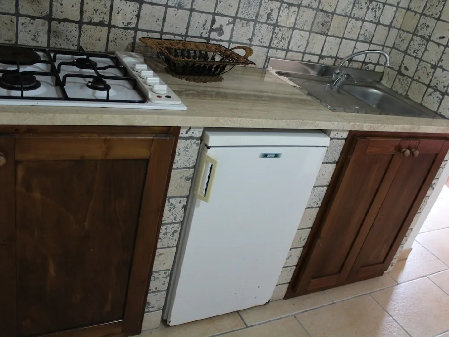 Quaint Holiday Home in Matino With Swimming Pool