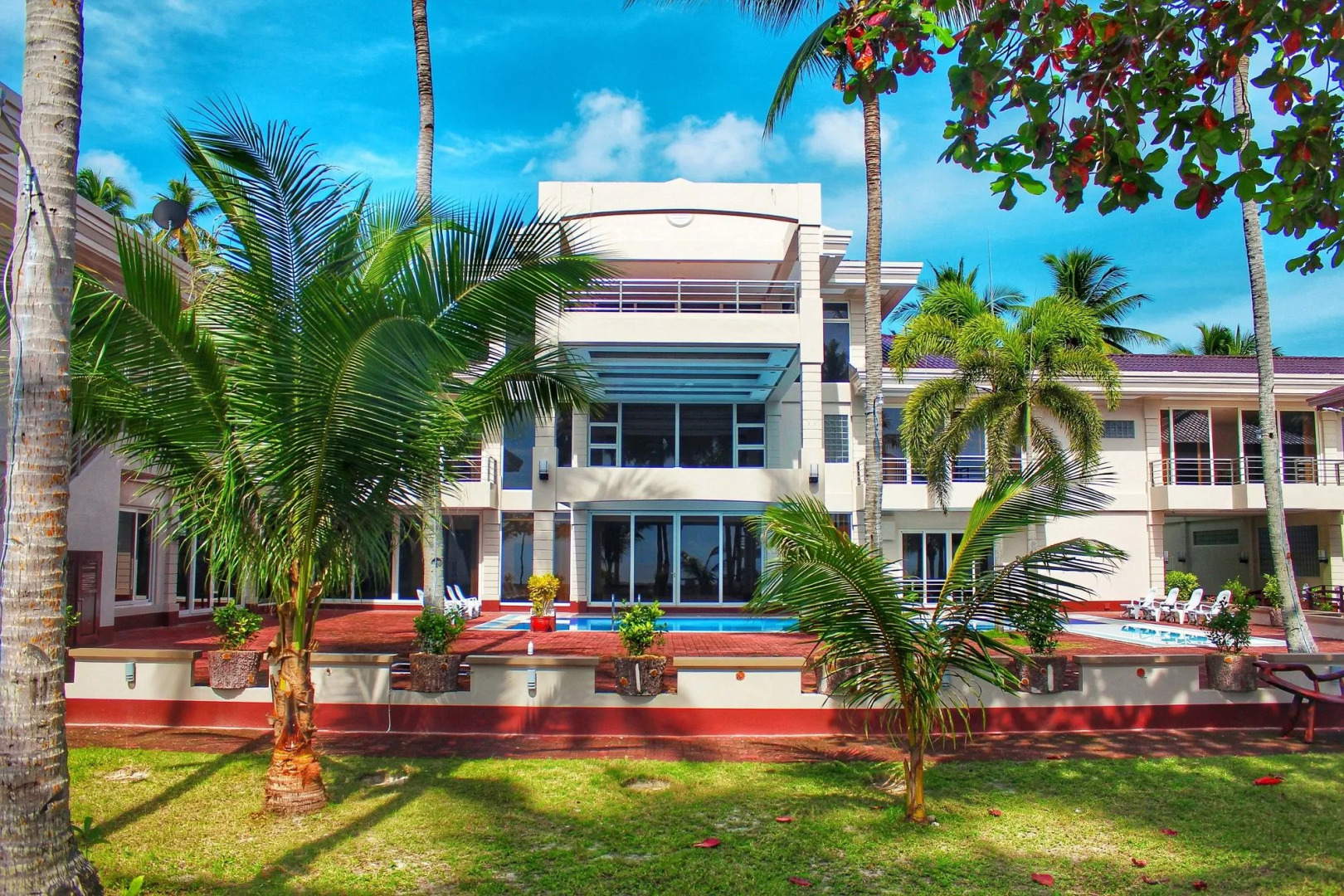 Costa Palawan Resort