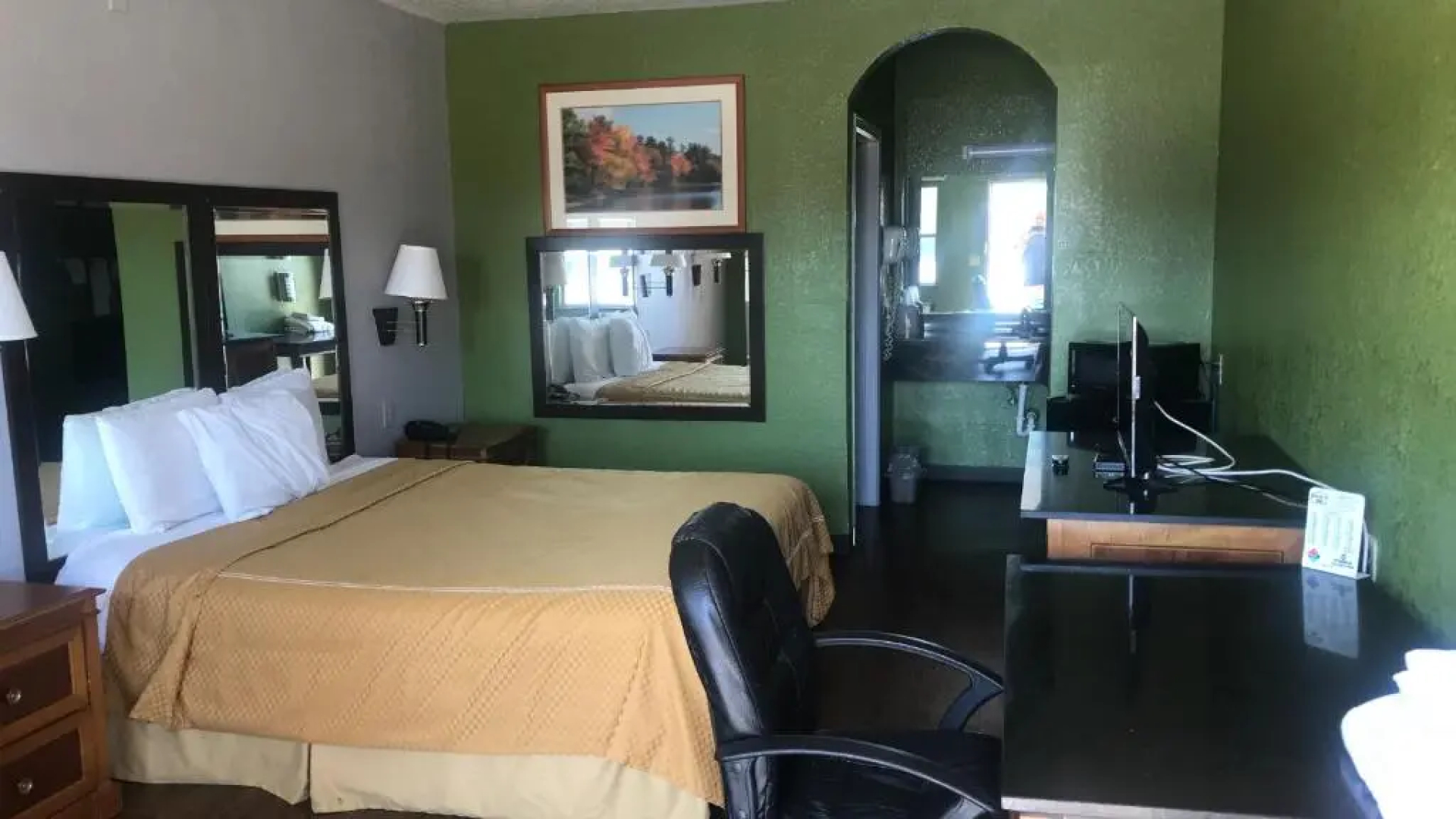 Day N Night Inn