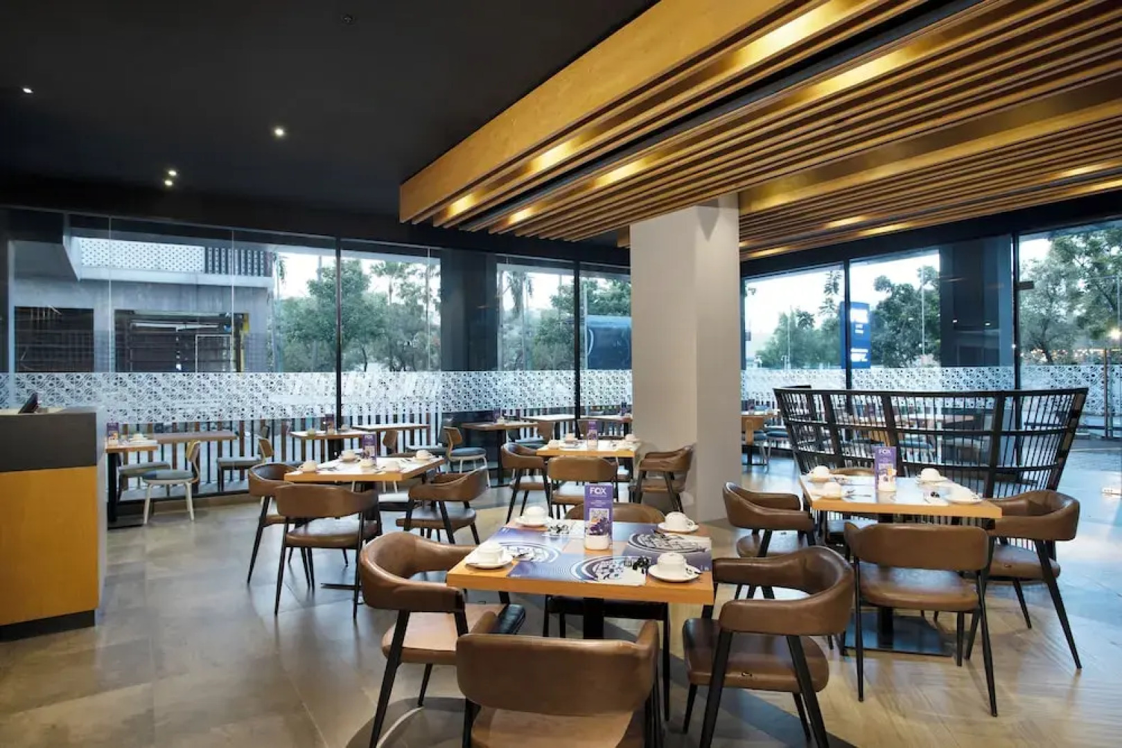 Fox Lite Hotel Cikarang