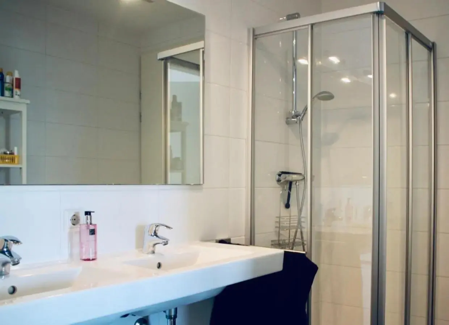 Näher am Wasser kann man nicht wohnen!