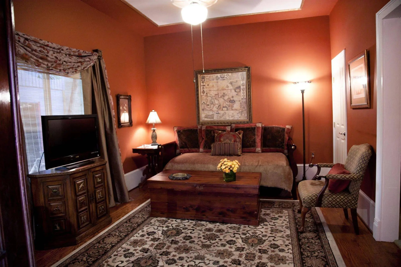 New Orleans Jazz Quarters - The French Quarters Unique Creole Hotel