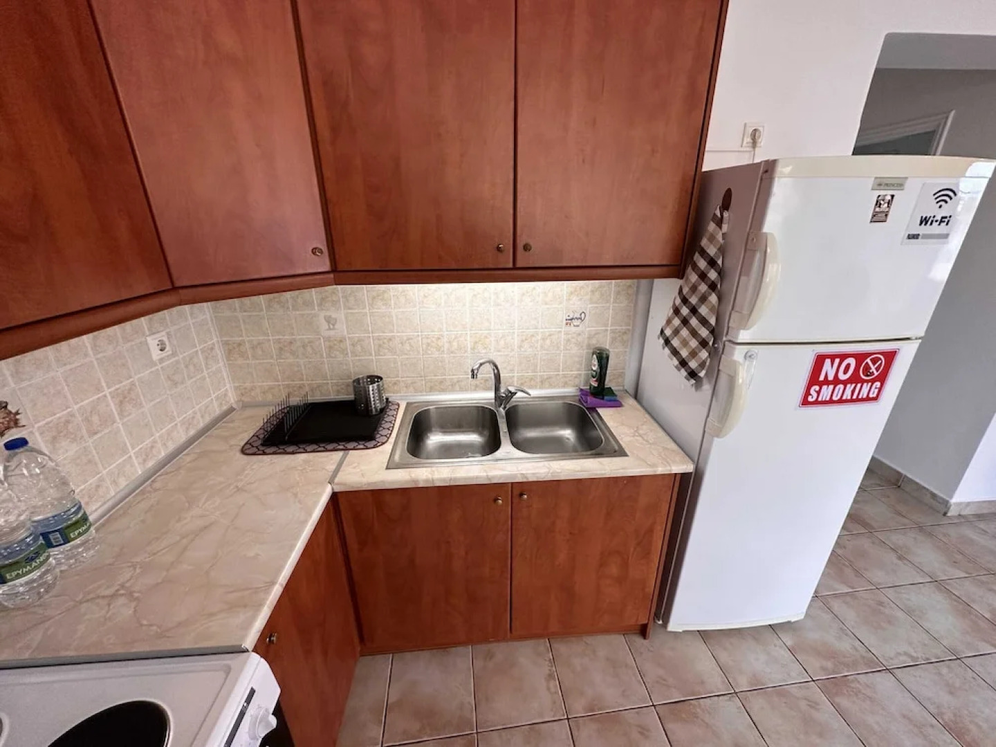 VerGian Brand New Apt at Agioi Theodoroi