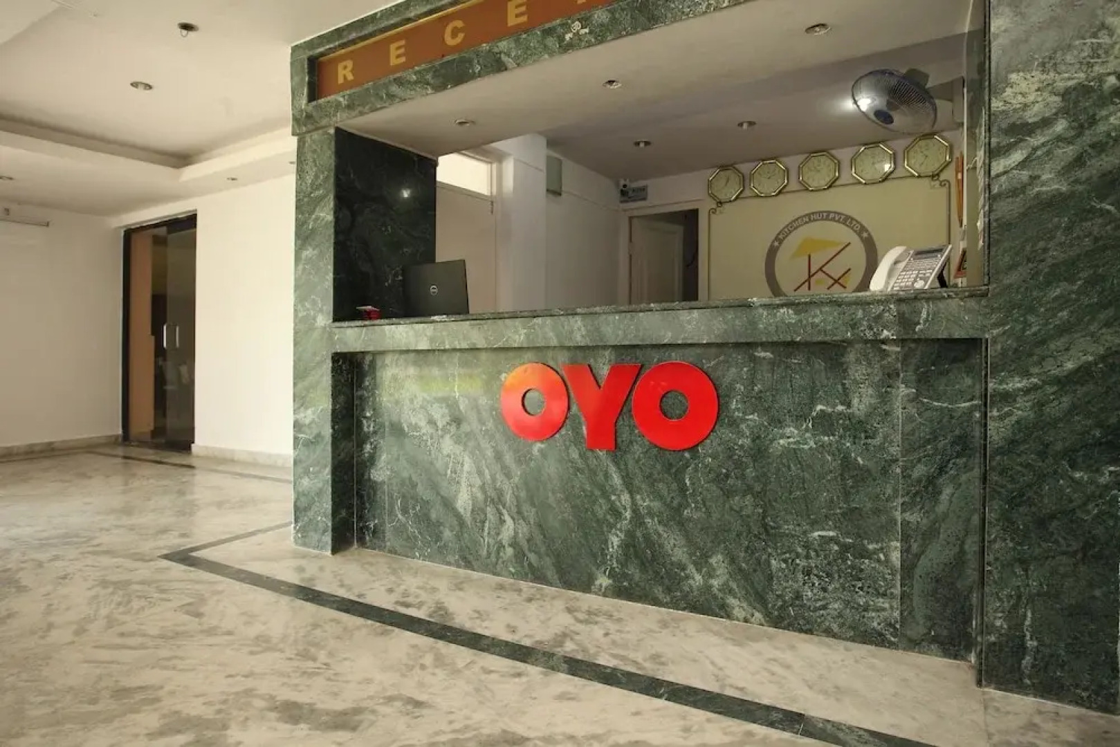 Capital O 494 Hotel Kitchen Hut