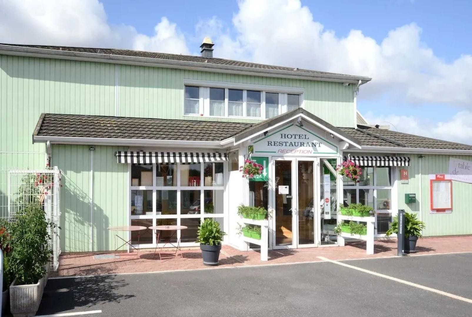 Brit Hotel Essentiel Reims Taissy