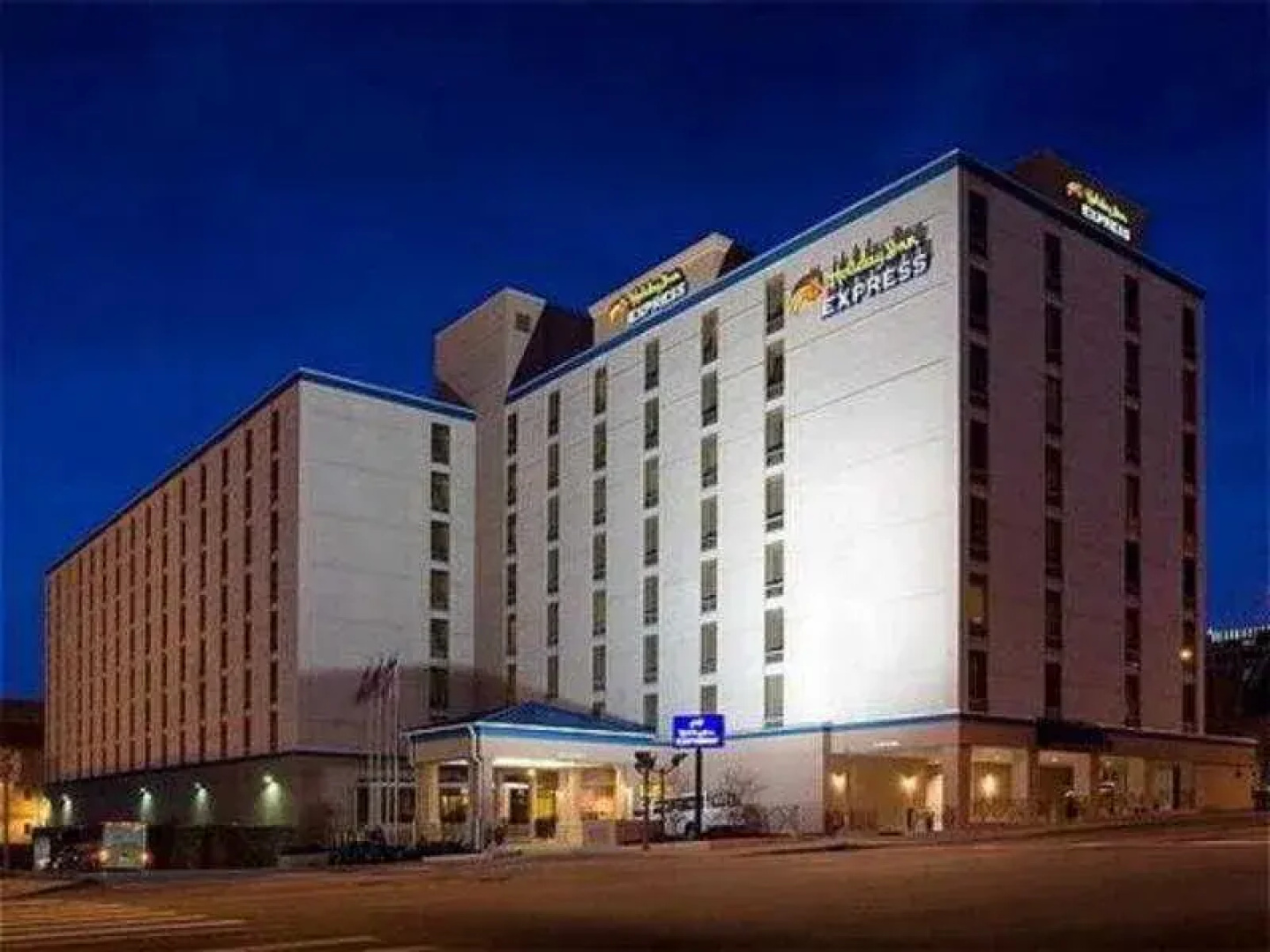 Holiday Inn Express Nashville Downtown Conf Ctr