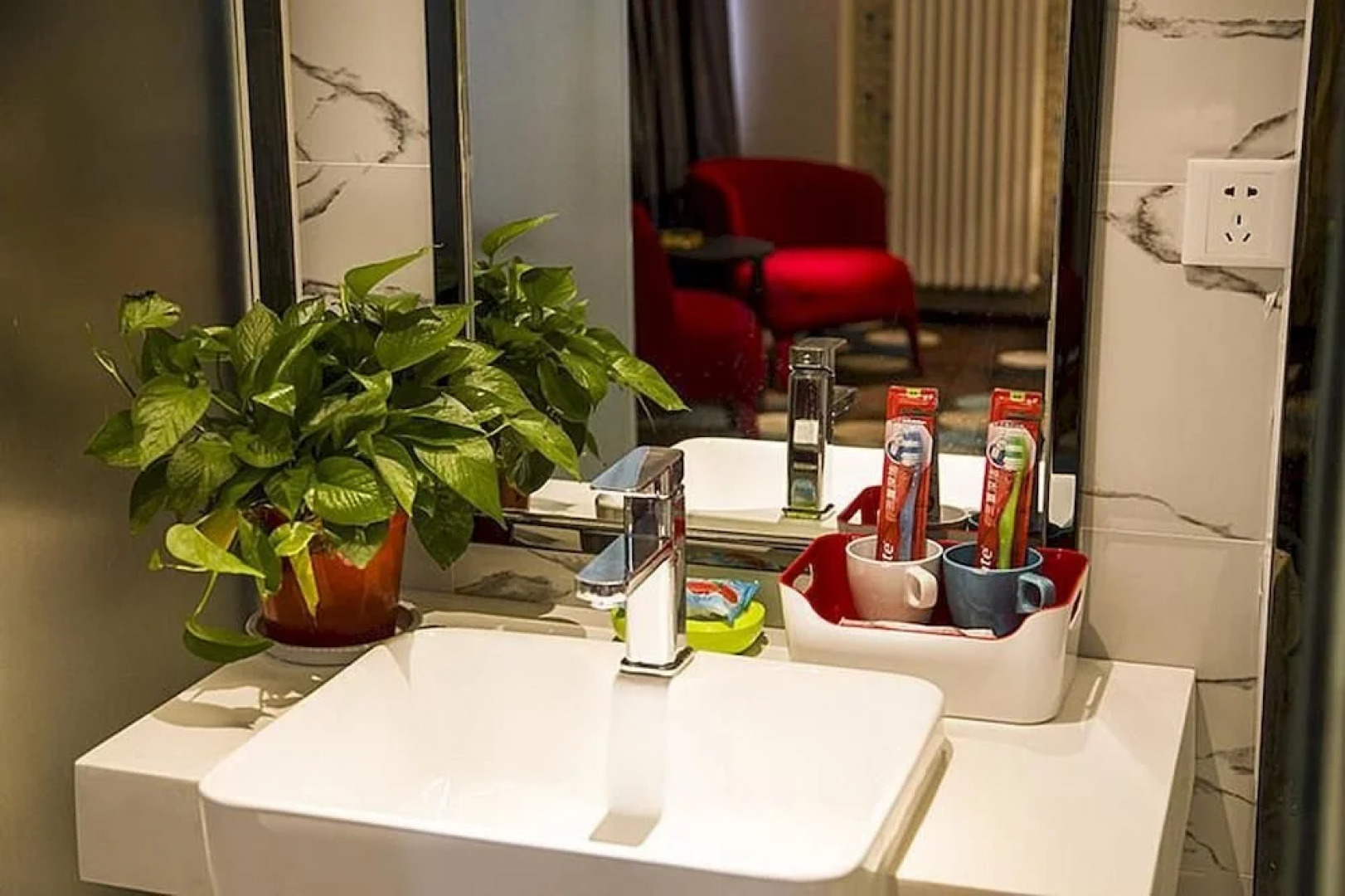 Raingo City Hotel (Zhengzhou Guomao 360 Guanhutun Metro Station)