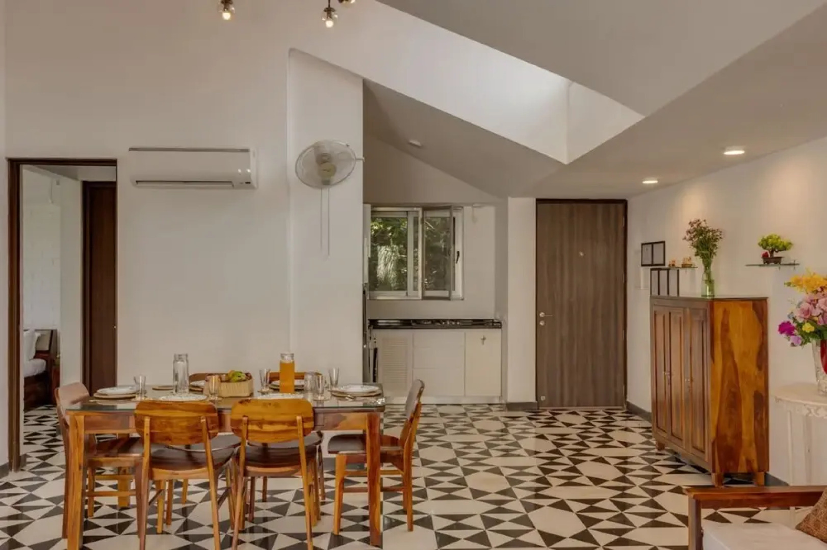 El Arbol by Hireavilla - 2BR w Rooftop Pool Nerul