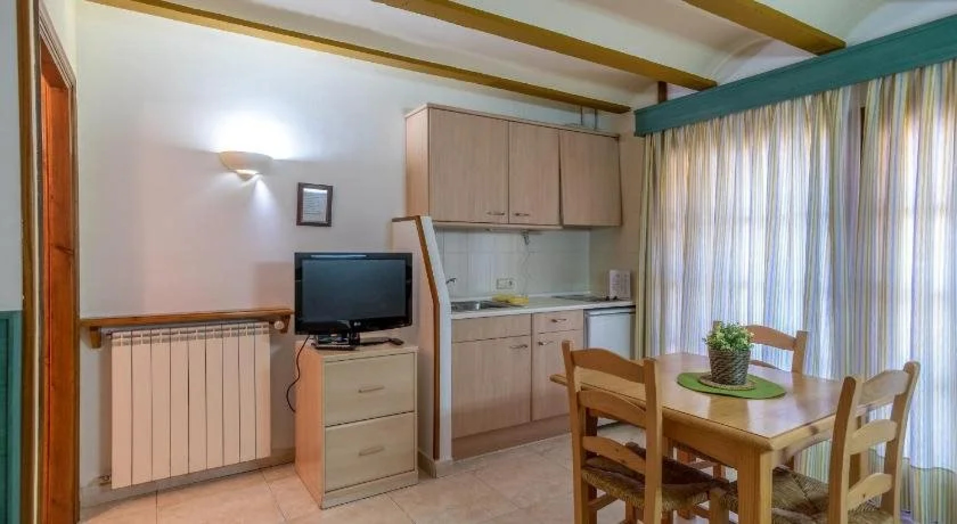 Aparthotel les Corts