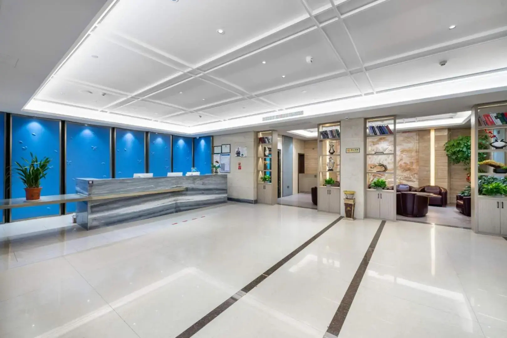 Yiwu Yuejia Business Hotel