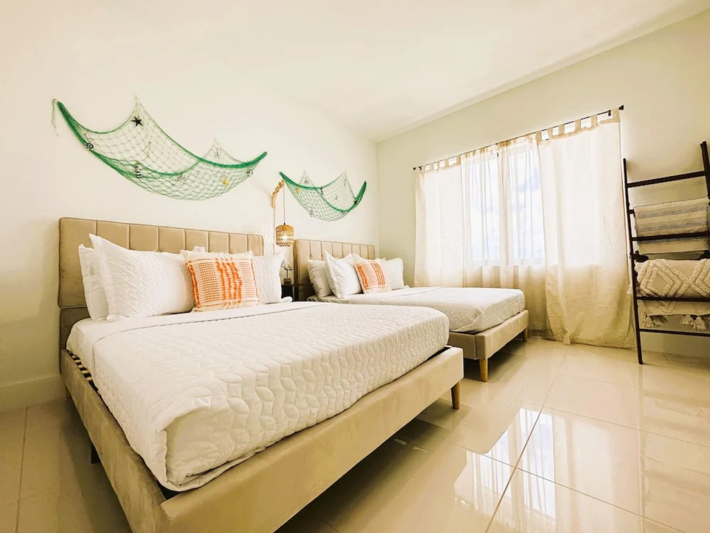 Sunset Haven: Beach Isle House FL Keys MIA Marina