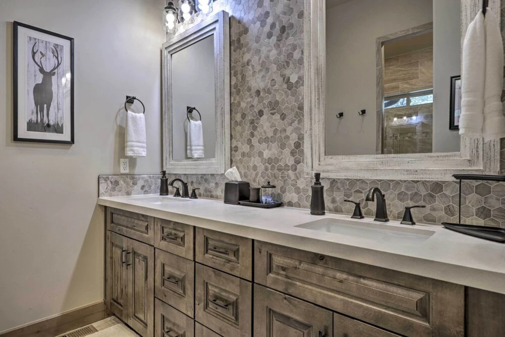 Stylish Show Low House w/ Expansive Deck!