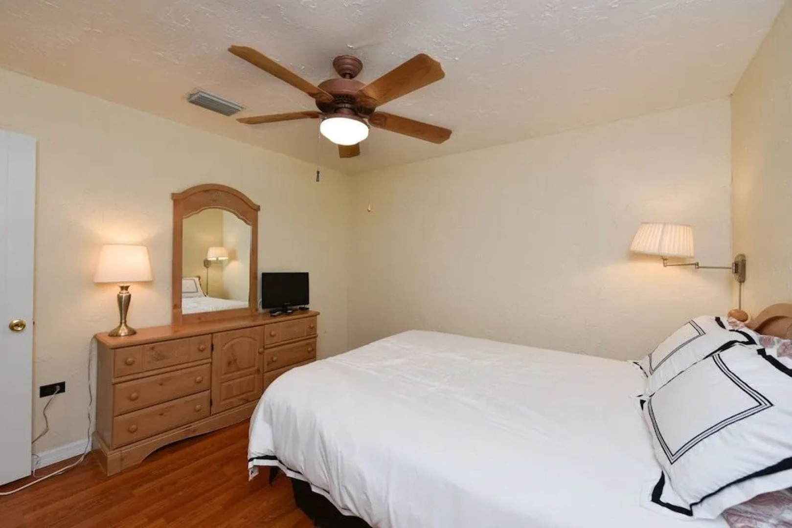 The Village House by Beachside Management