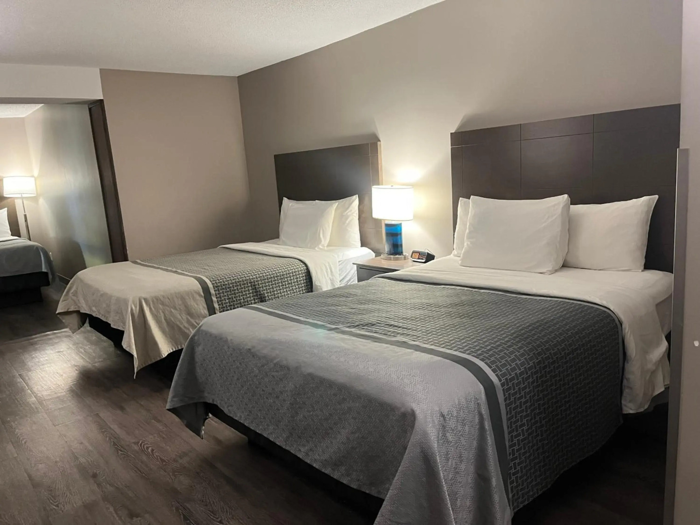 Travelodge by Wyndham Saskatoon