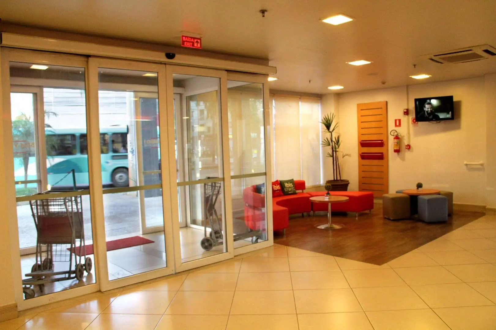 ibis Montes Claros Shopping